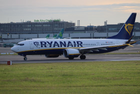 RYANAIR 6